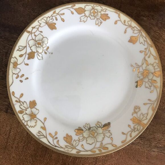 Pair vintage Nippon painted gold floral plates - Picture 3 of 6